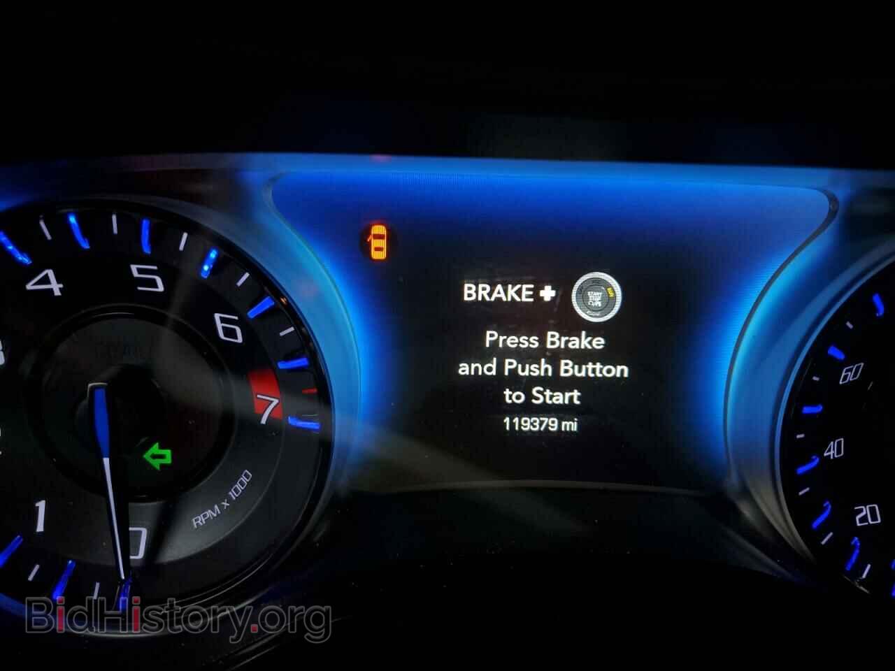 2017 CHRYSLER 300 - VIN: 2C3CCABG1HH580181 - Фото 9