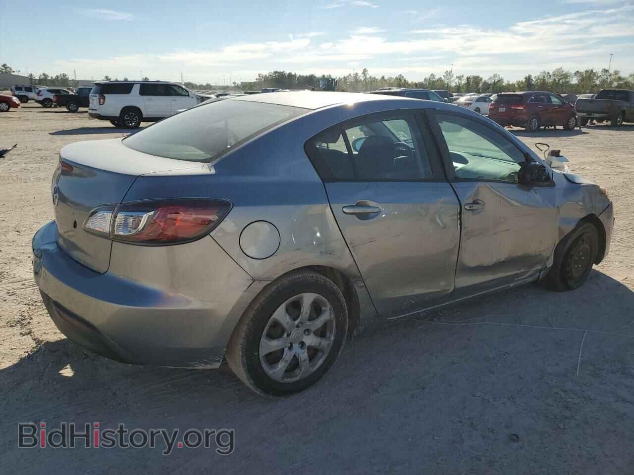 2011 MAZDA 3 - VIN: JM1BL1UF7B1496691 - Фото 3