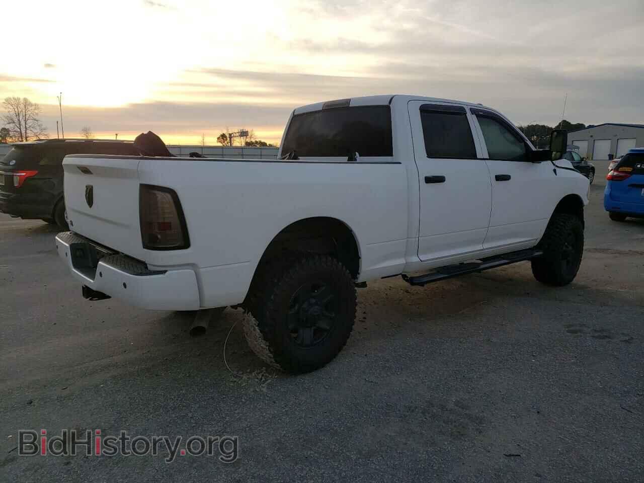 2017 RAM All Models - VIN: 3C6UR5CJ2HG718169 - Photo 3