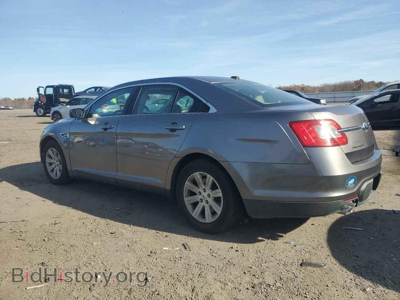 2011 FORD TAURUS - VIN: 1FAHP2DW9BG141917 - Фото 2