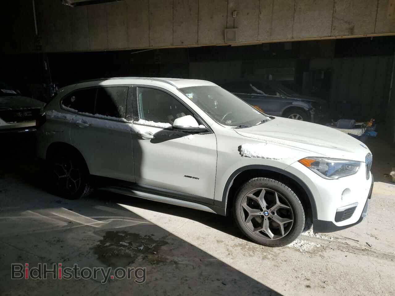 2017 BMW X1 - VIN: WBXHT3C34H5F81296 - Фото 4
