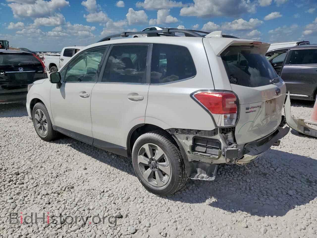 2017 SUBARU FORESTER - VIN: JF2SJARC0HH559667 - Фото 2