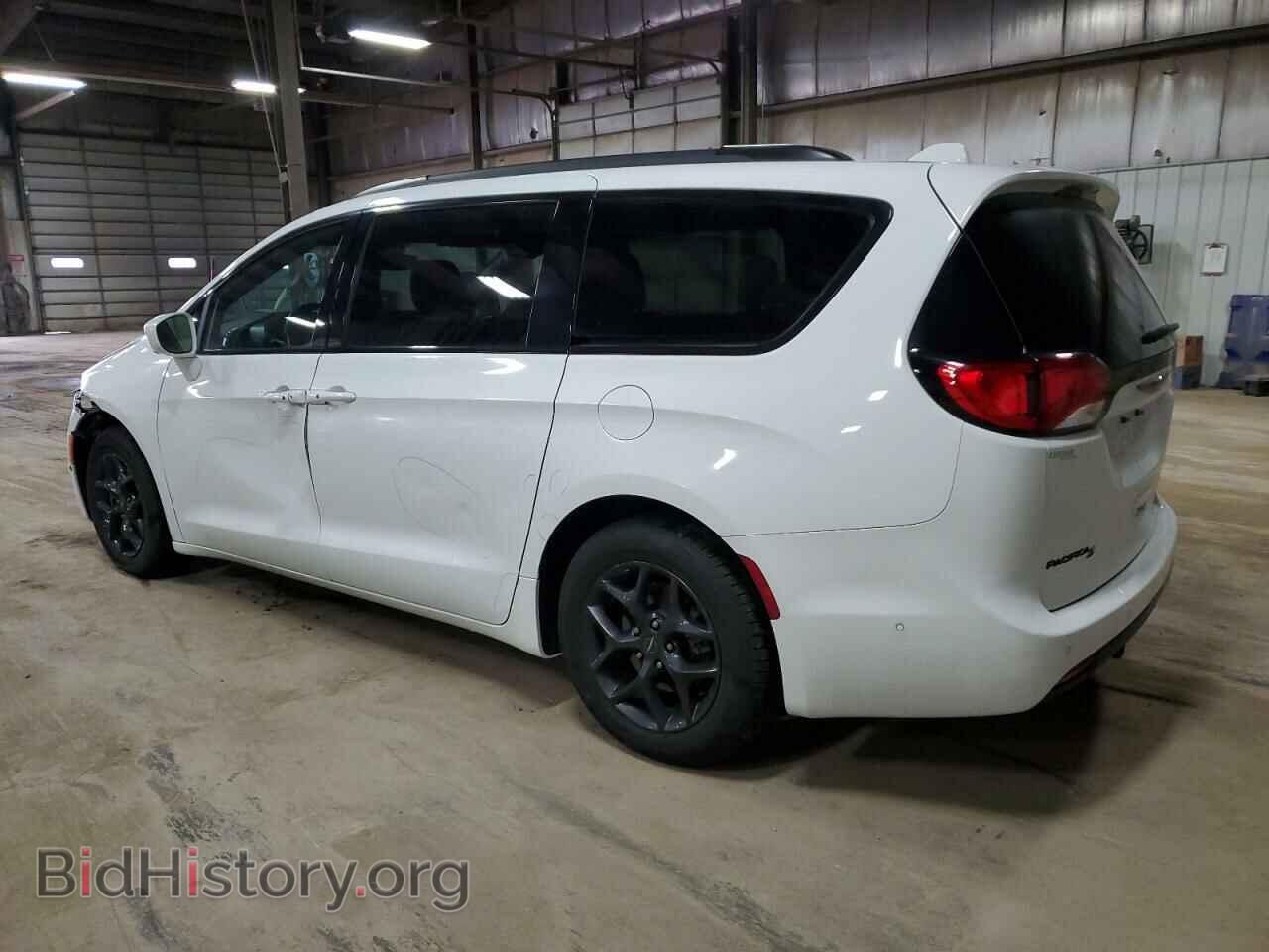 2019 CHRYSLER PACIFICA - VIN: 2C4RC1EGXKR540426 - Фото 2