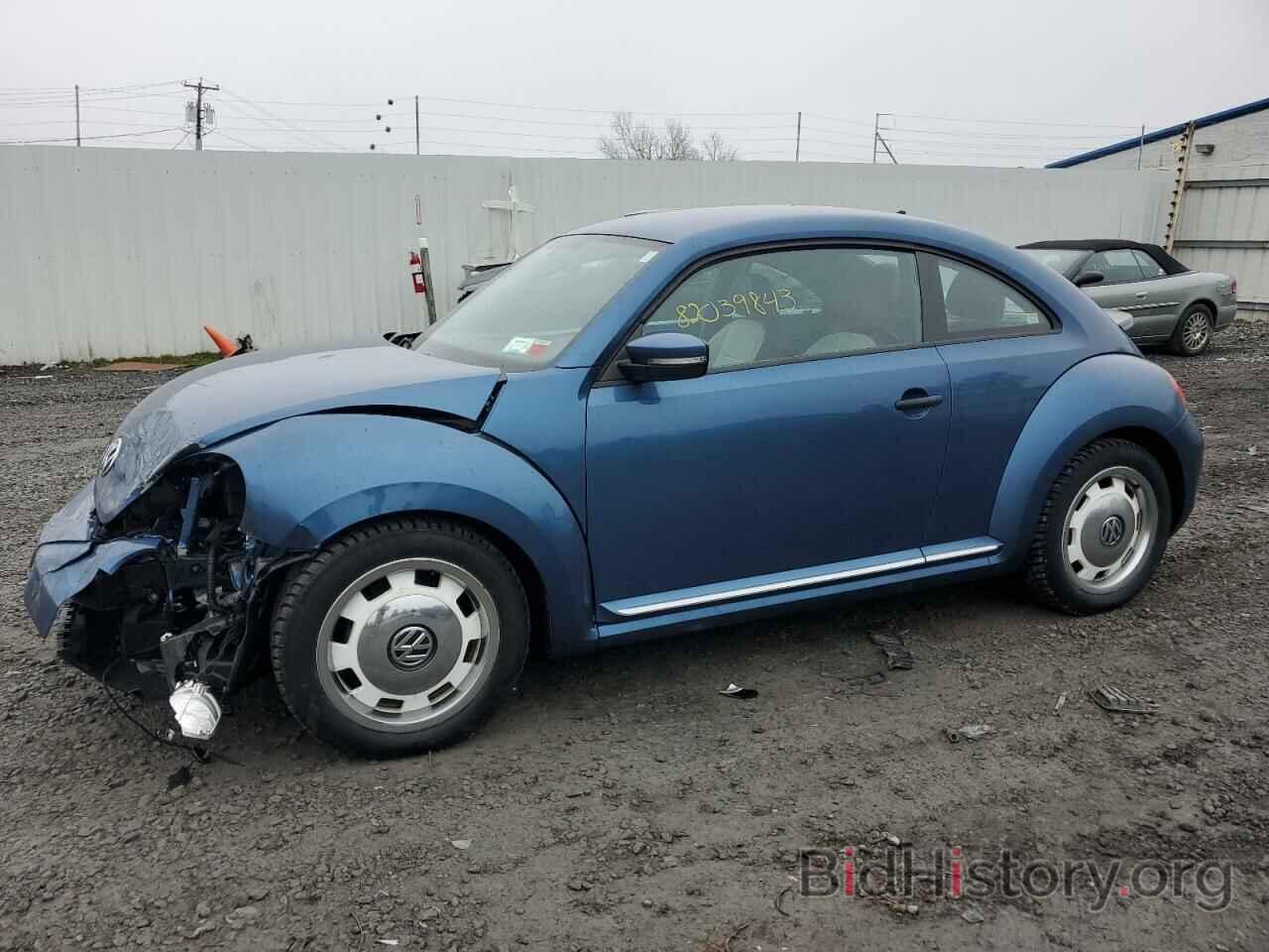 Photo 3VWF17AT5GM636930 - VOLKSWAGEN BEETLE 2016