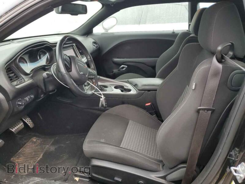 2019 Dodge CHALLENGER (VIN 2C3CDZBT9KH747693) — photo 7 of 12