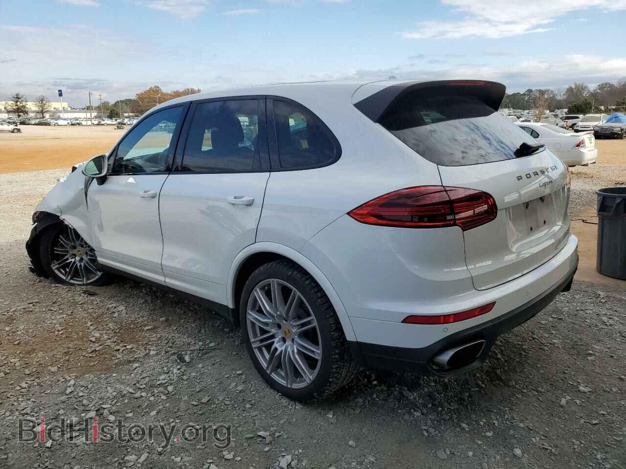 2017 PORSCHE CAYENNE - VIN: WP1AA2A24HKA82388 - Фото 2