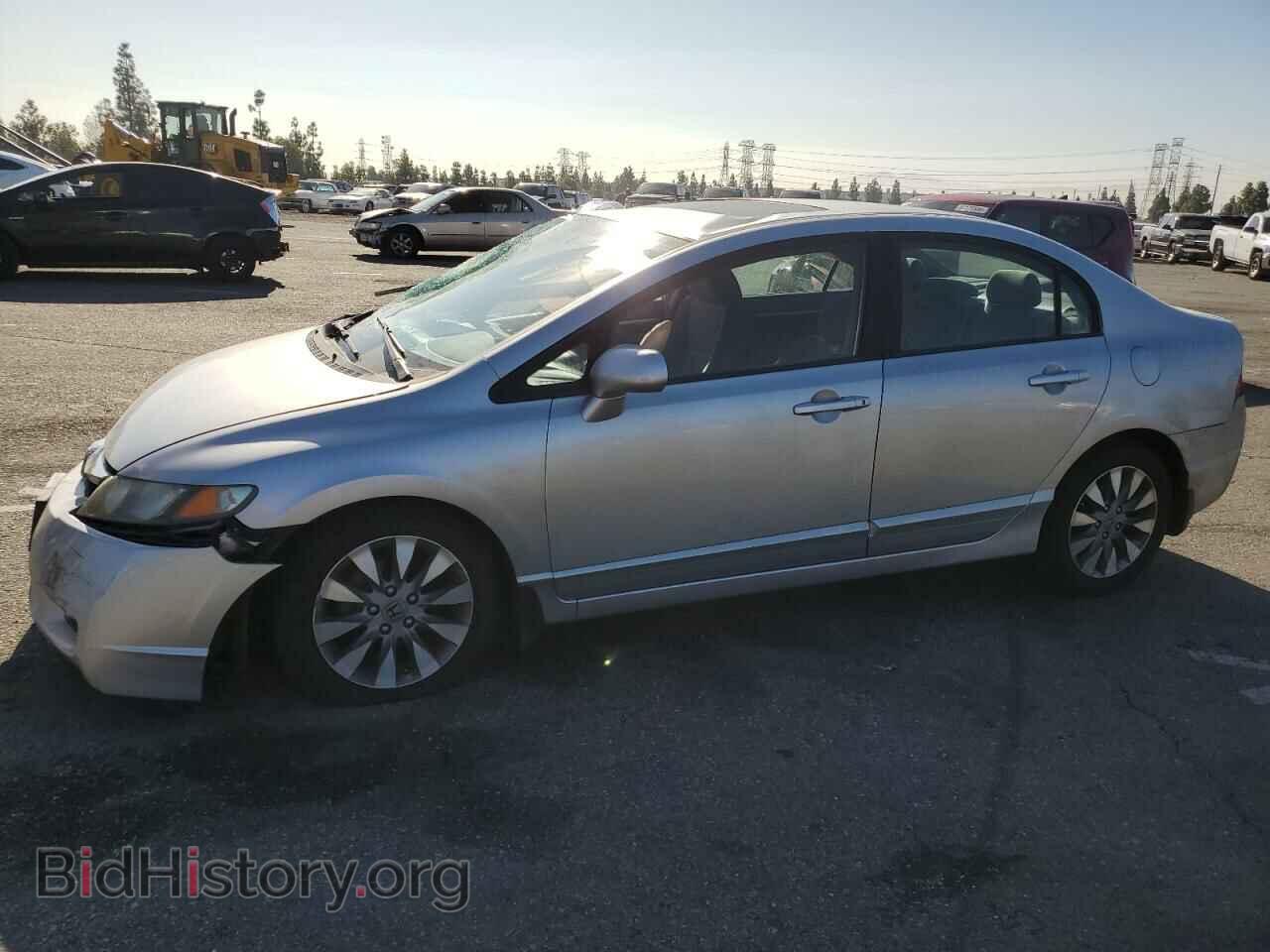 Photo 19XFA1F87AE012732 - HONDA CIVIC 2010
