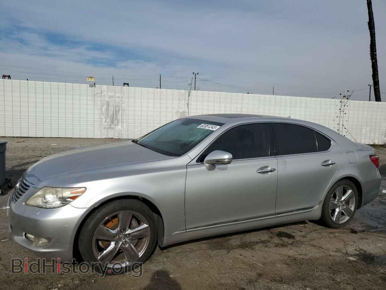 Photo JTHBL5EF8A5100215 - LEXUS LS460 2010