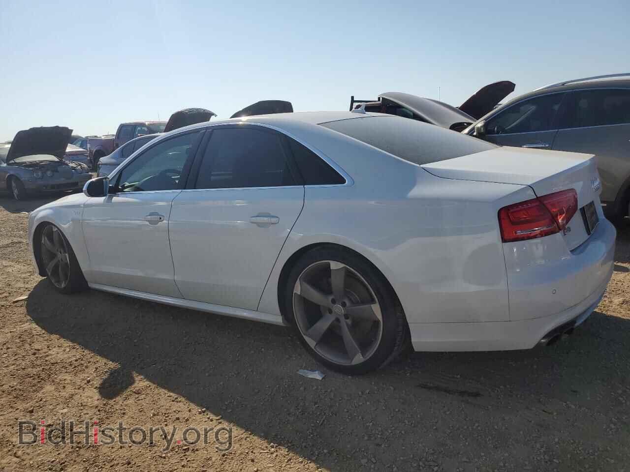 2014 AUDI S8 - VIN: WAUD2AFD4EN008329 - Фото 2