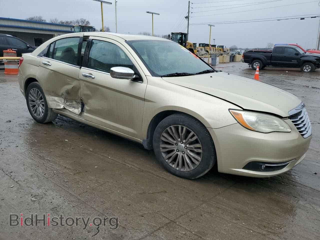2011 CHRYSLER 200 - VIN: 1C3BC2FGXBN504338 - Фото 4