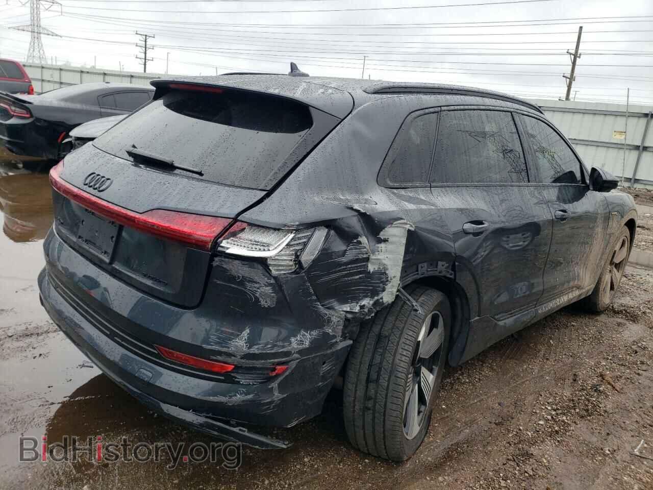 2022 AUDI E-TRON - VIN: WA1LAAGE6NB008336 - Фото 3