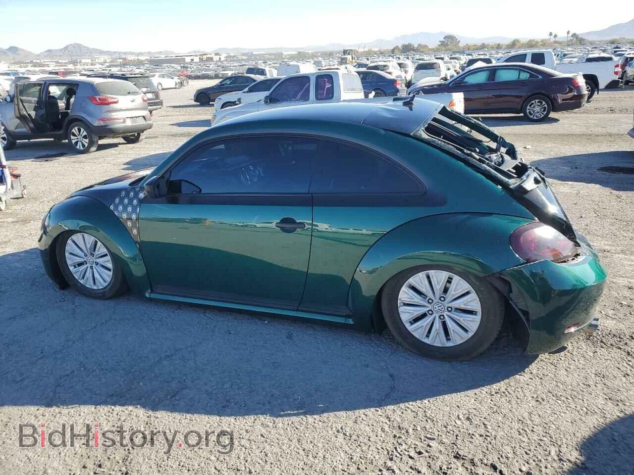 2017 VOLKSWAGEN BEETLE - VIN: 3VWF17AT4HM624320 - Фото 2