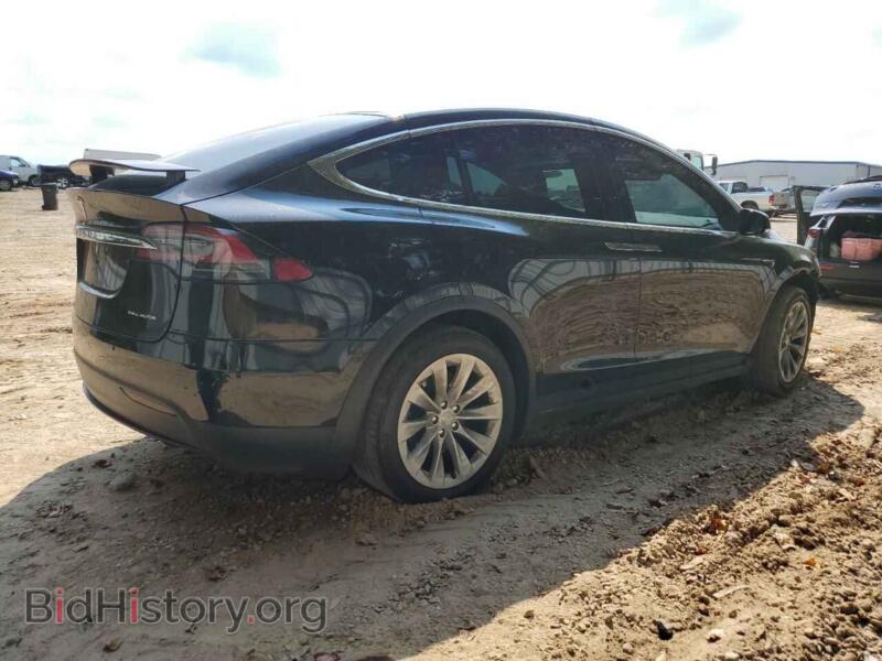 2020 Tesla MODEL X (VIN 5YJXCAE20LF298741) — фото 3 из 16