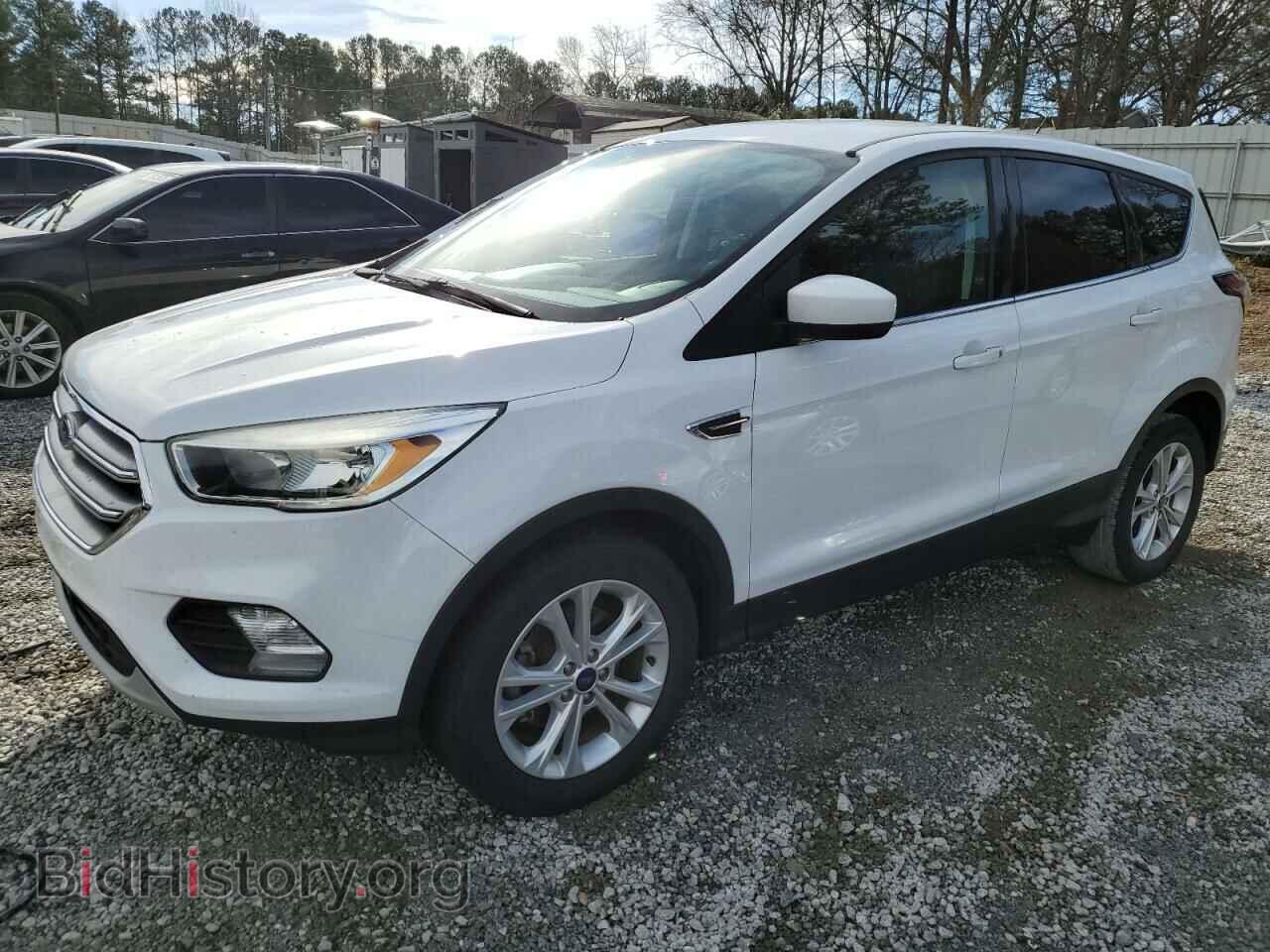 Фотография 1FMCU0GD3HUE17817 - FORD ESCAPE 2017