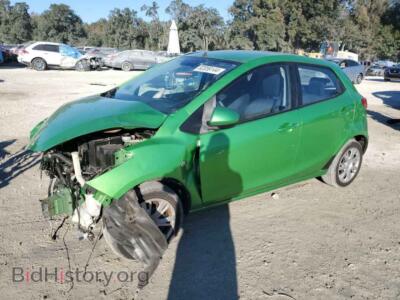 2013 Mazda 2, зеленый — VIN JM1DE1KYXD0168195, Copart