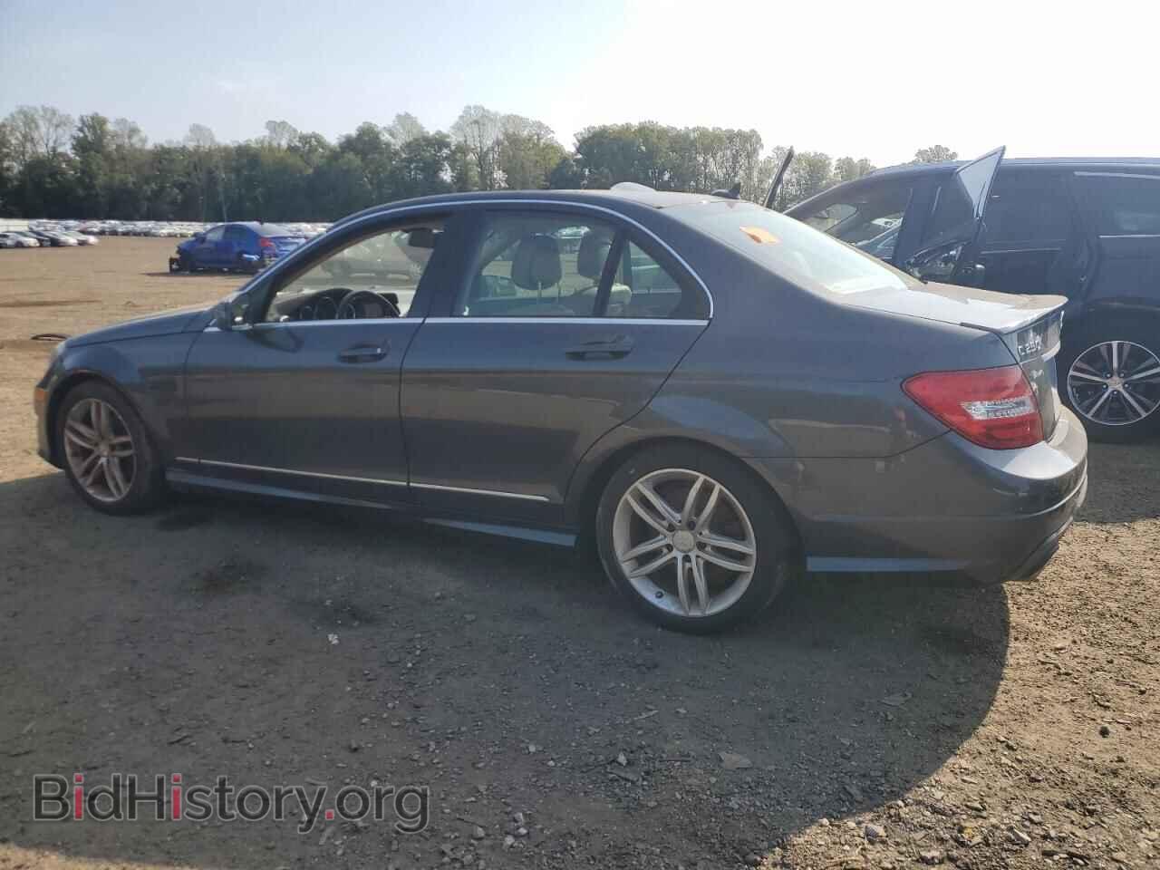2013 MERCEDES-BENZ C-CLASS - VIN: WDDGF4HB1DA851921 - Фото 2