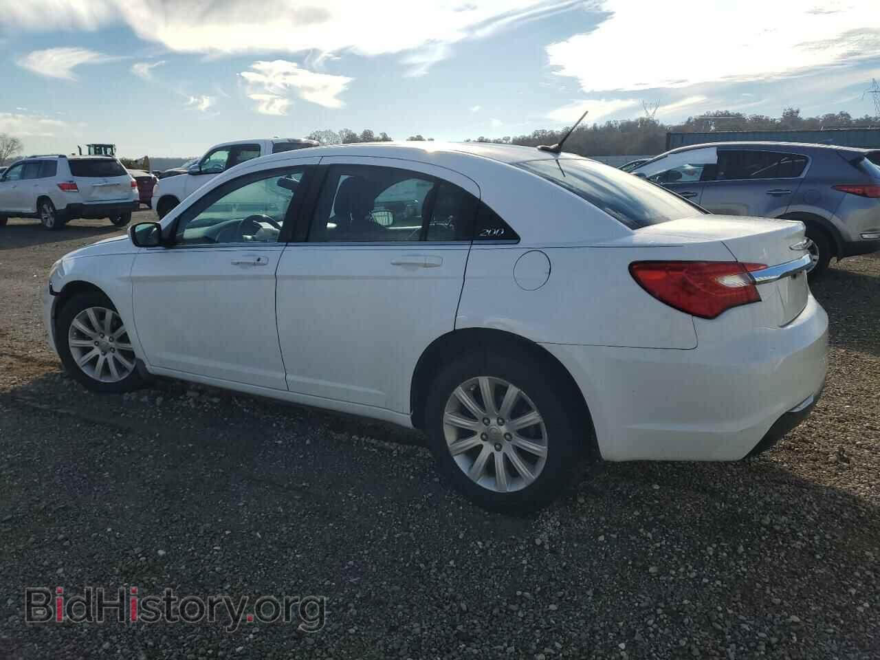 2013 CHRYSLER 200 - VIN: 1C3CCBBB3DN762945 - Фото 2
