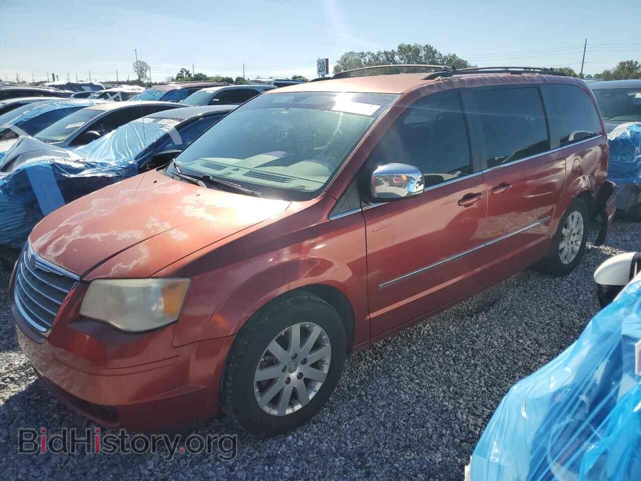 Photo 2A4RR5D18AR226740 - CHRYSLER MINIVAN 2010