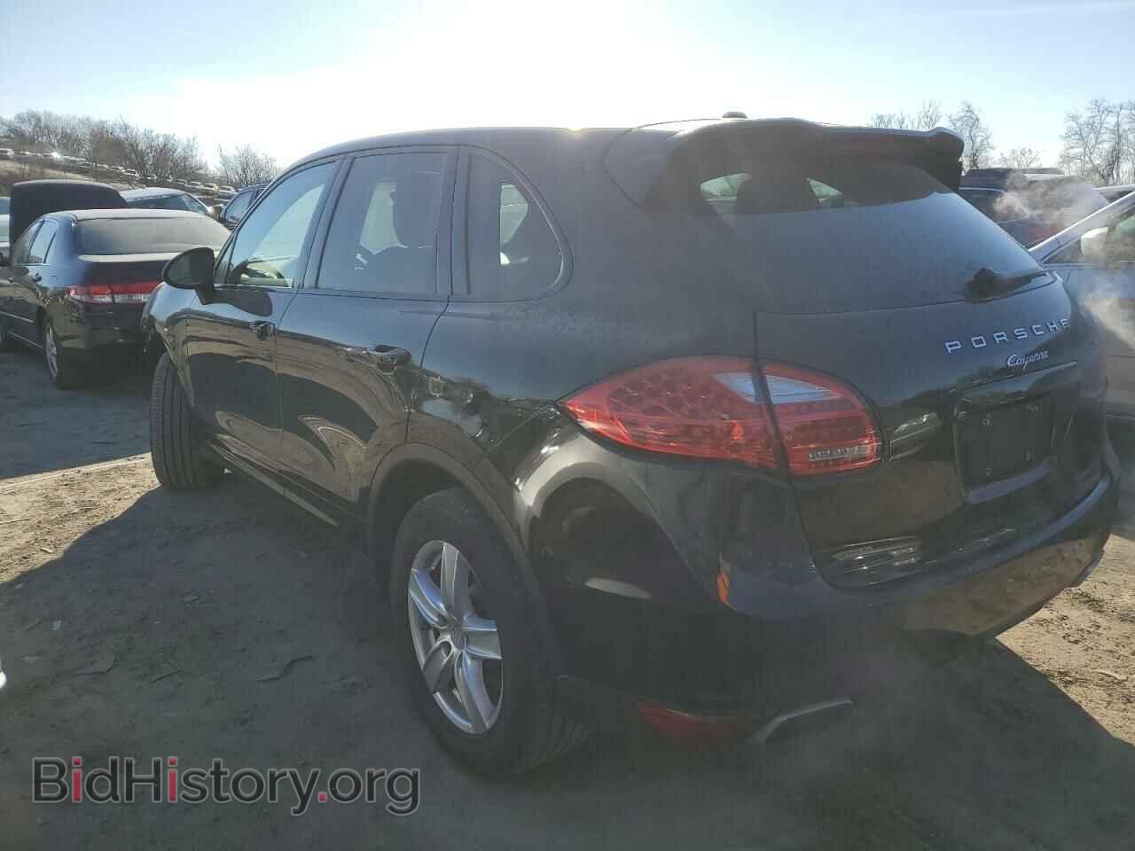 2014 PORSCHE CAYENNE - VIN: WP1AA2A28ELA96820 - Photo 2