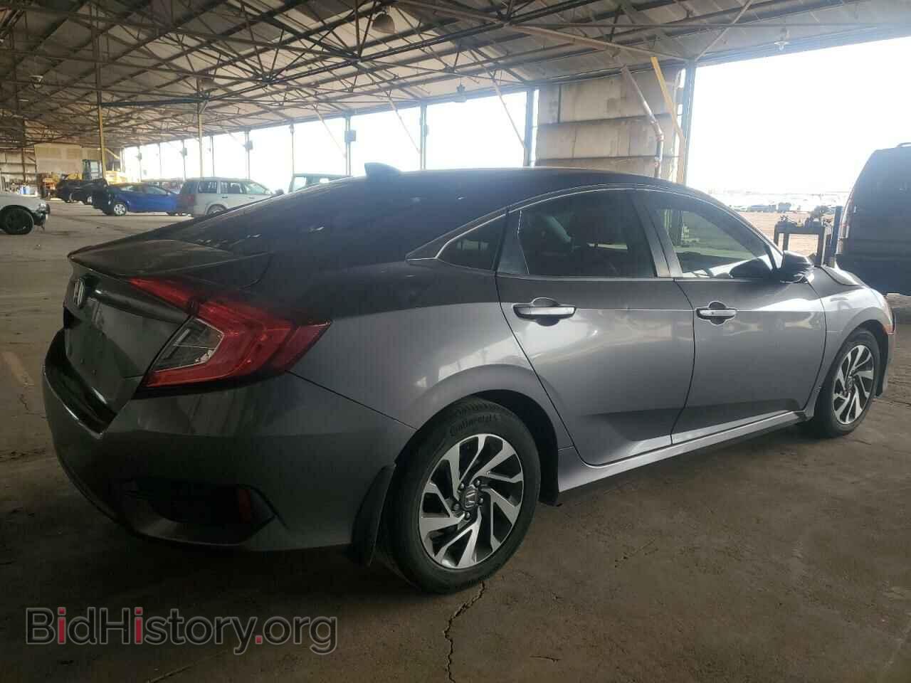 2018 HONDA CIVIC - VIN: 19XFC2F73JE204950 - Фото 3