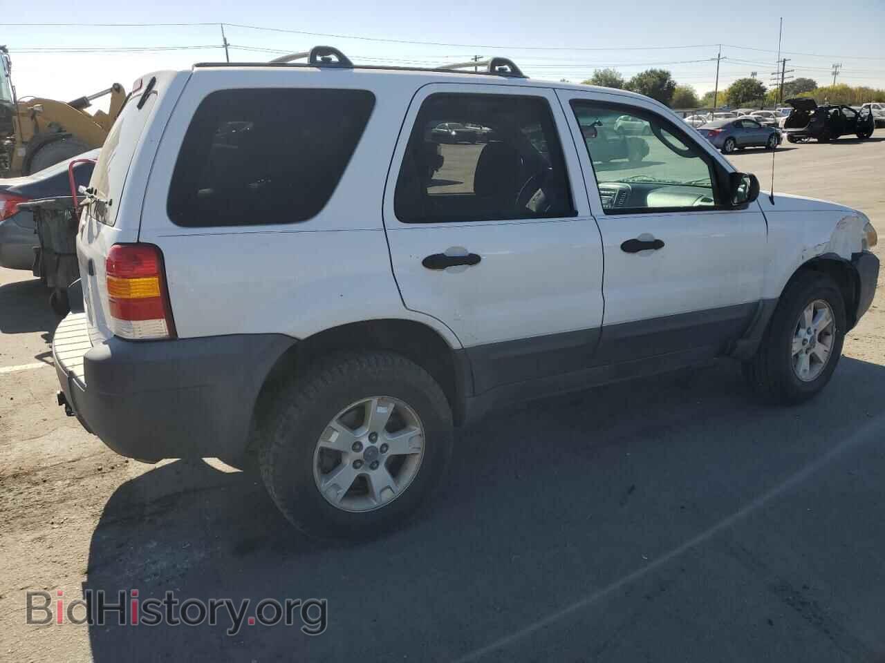 2005 FORD ESCAPE - VIN: 1FMYU93105KA60805 - Фото 3
