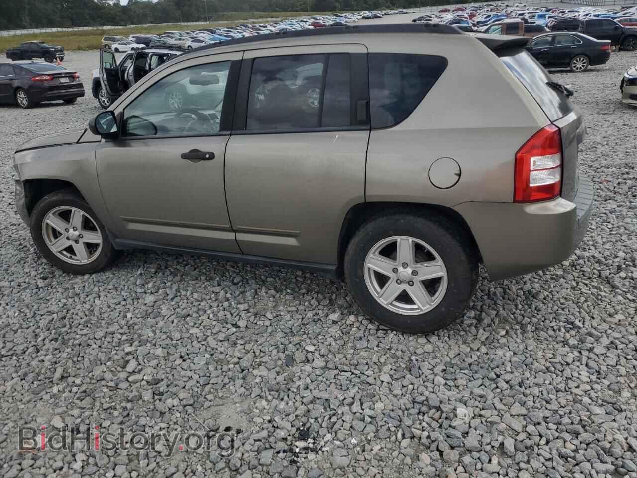 2008 JEEP COMPASS - VIN: 1J8FT47098D660985 - Фото 2