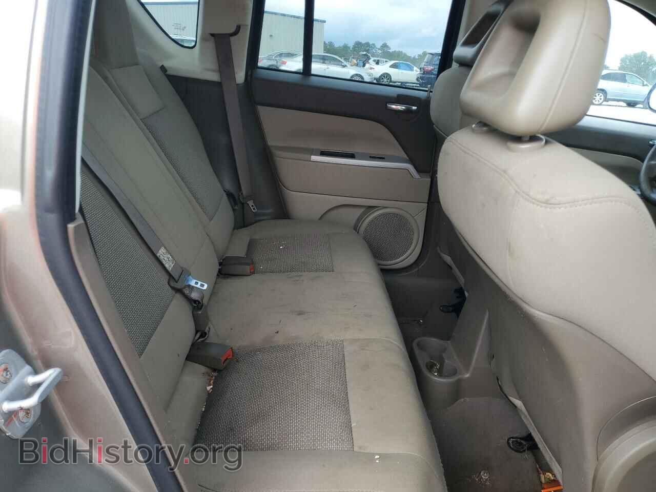2008 JEEP COMPASS - VIN: 1J8FT47098D660985 - Фото 11