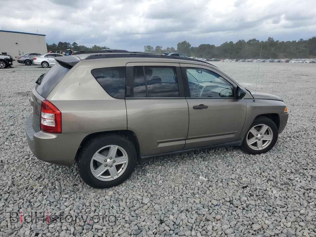 2008 JEEP COMPASS - VIN: 1J8FT47098D660985 - Фото 3