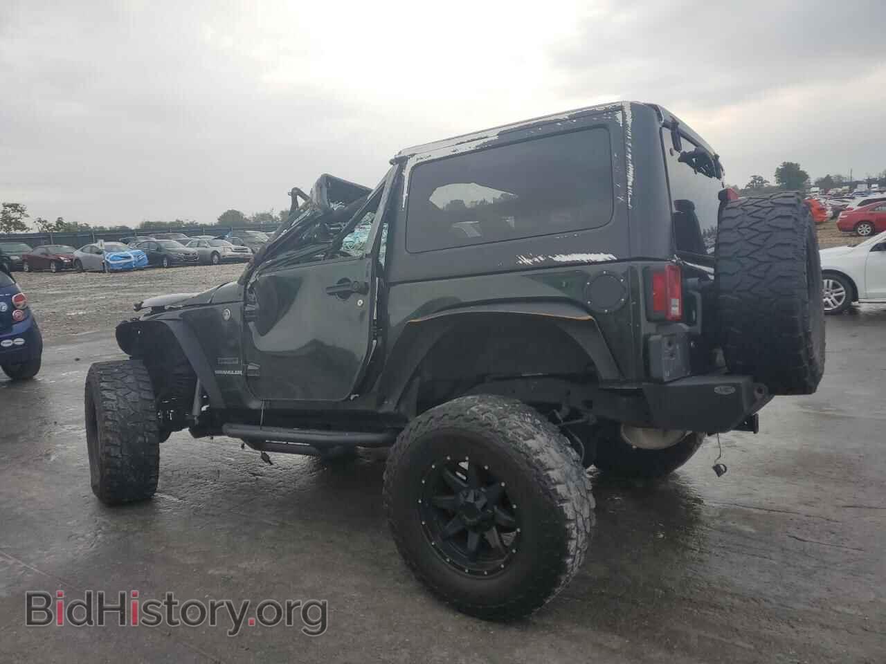 2011 JEEP WRANGLER - VIN: 1J4AA2D16BL581175 - Фото 2