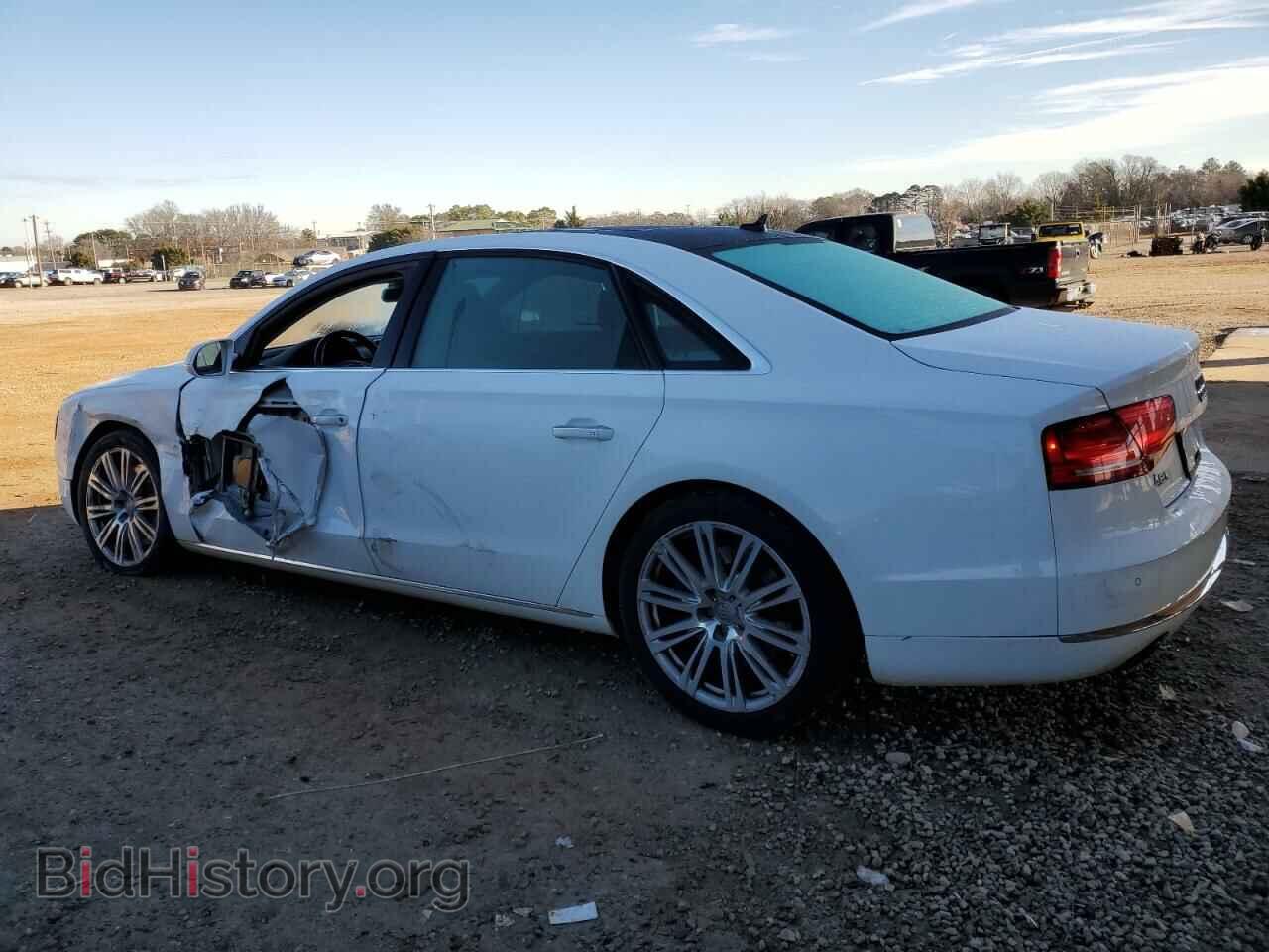 2011 AUDI A8 - VIN: WAURVAFD4BN005827 - Фото 2