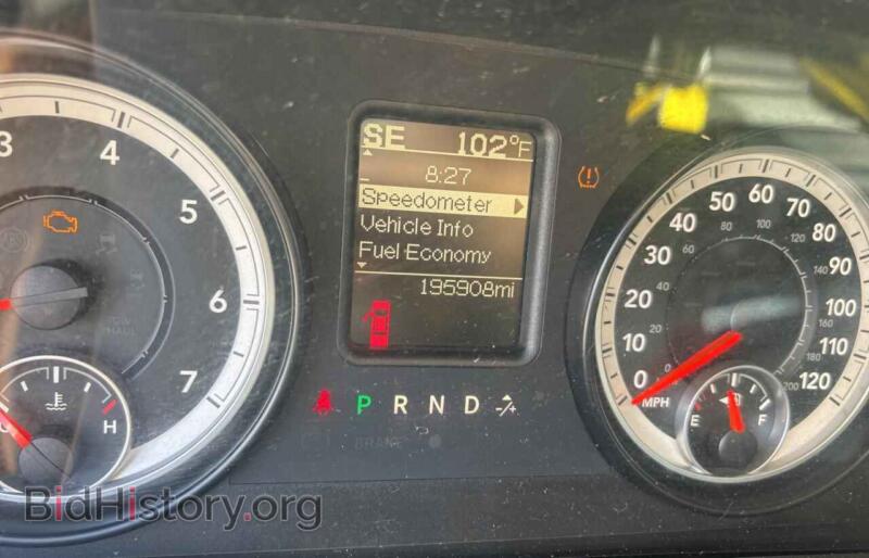 2015 RAM 1500 (VIN 1C6RR7TT8FS768924) — фото 8 из 14