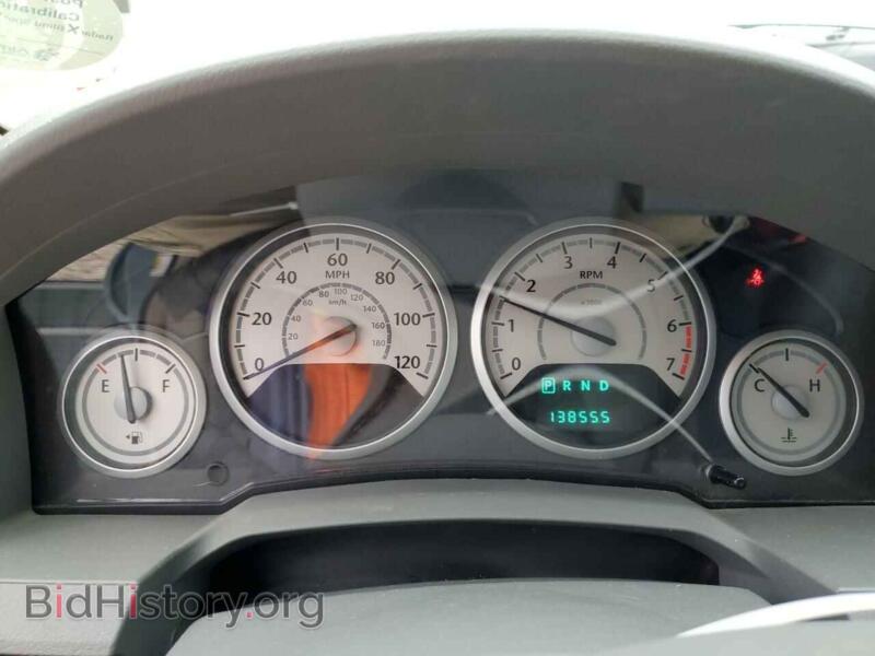 2010 Chrysler MINIVAN (VIN 2A4RR2D15AR400293) — photo 9 of 13