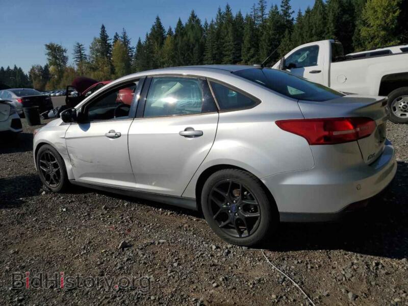 2016 Ford FOCUS (VIN 1FADP3F23GL372955) — фото 2 из 12
