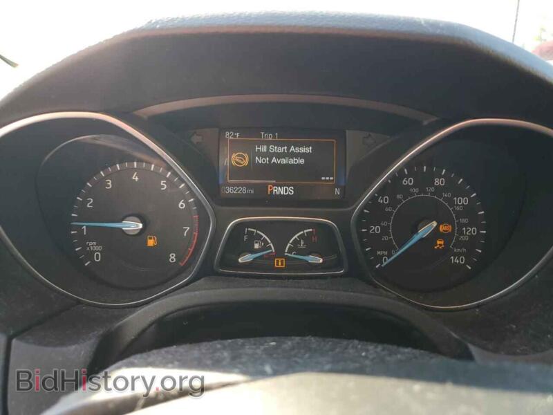 2016 Ford FOCUS (VIN 1FADP3F23GL372955) — фото 9 из 12