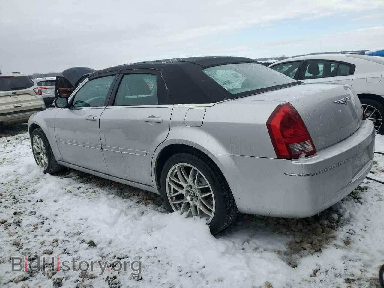 2005 CHRYSLER 300 - VIN: 2C3AA53G35H155091 - Фото 2