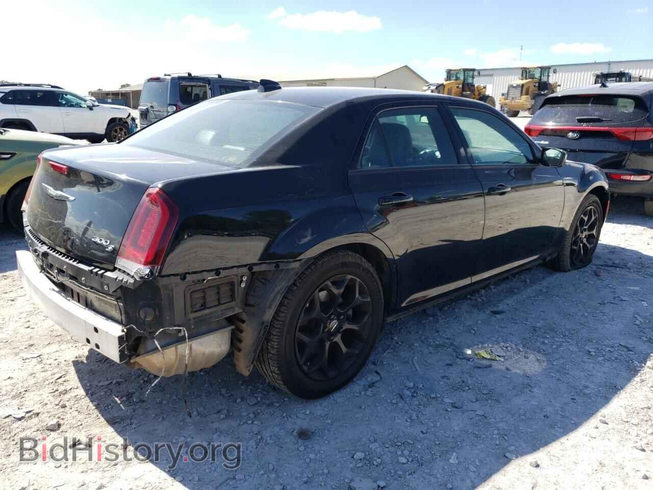 2019 CHRYSLER 300 - VIN: 2C3CCAGG3KH542824 - Photo 3