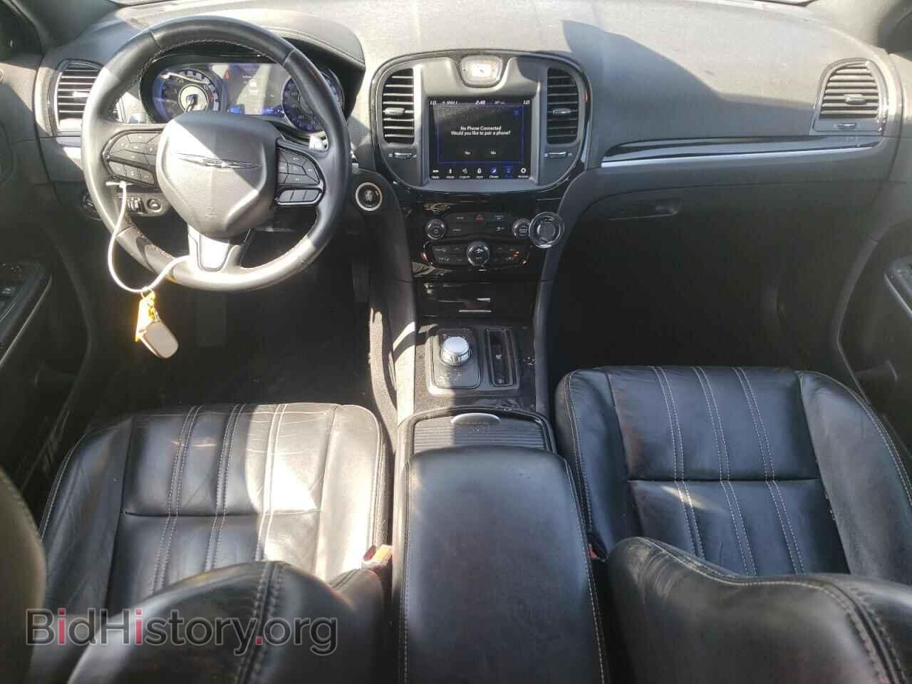 2019 CHRYSLER 300 - VIN: 2C3CCAGG3KH542824 - Photo 8