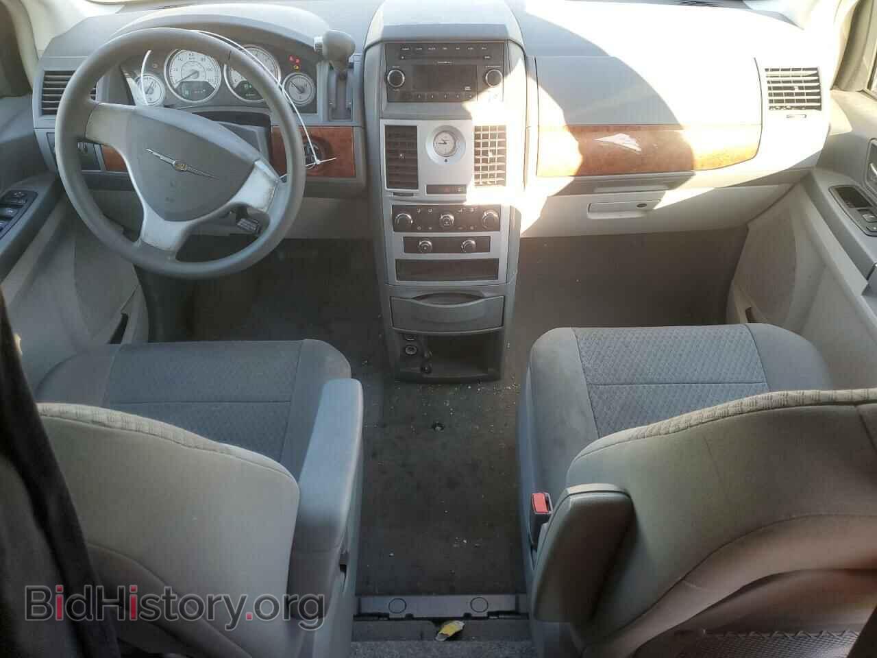 2009 CHRYSLER MINIVAN - VIN: 2A8HR44E39R521862 - Фото 8