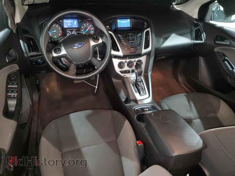 2014 Ford FOCUS (VIN 1FADP3F27EL448562) — фото 8 из 14