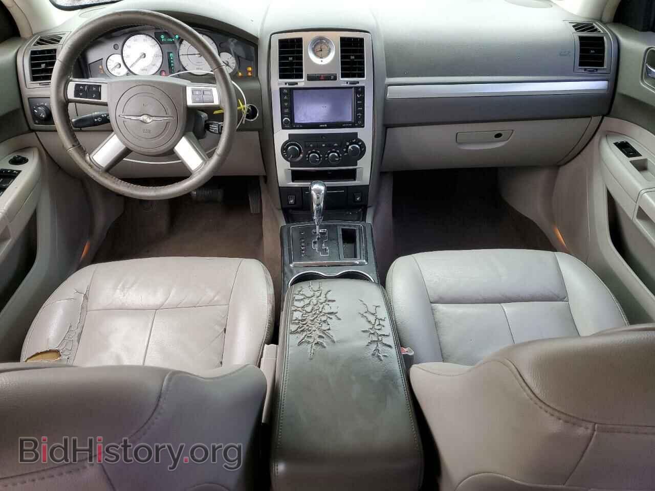 2010 CHRYSLER 300 - VIN: 2C3CA5CV6AH115749 - Фото 8