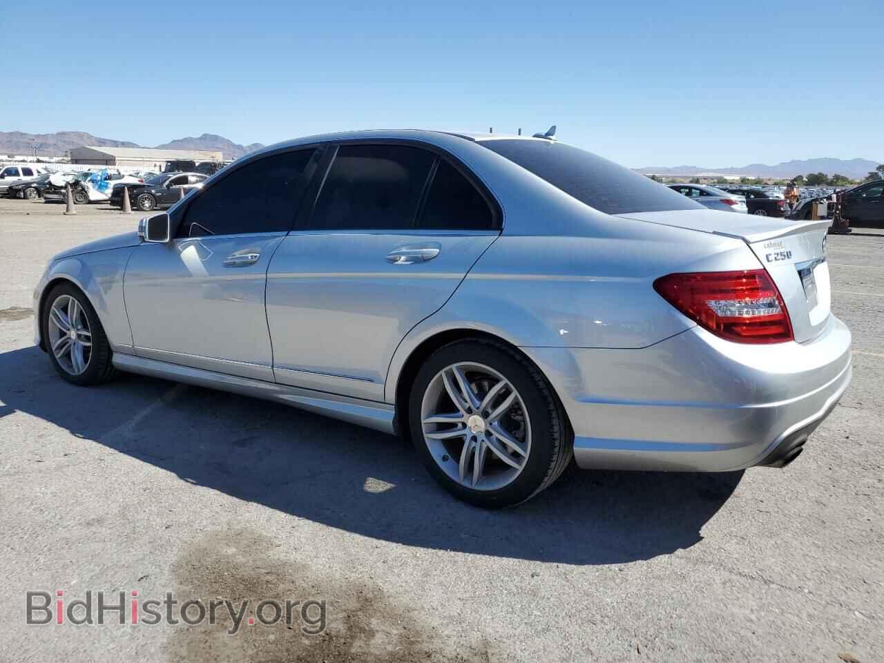 2014 MERCEDES-BENZ C-CLASS - VIN: WDDGF4HB3EA964982 - Фото 2