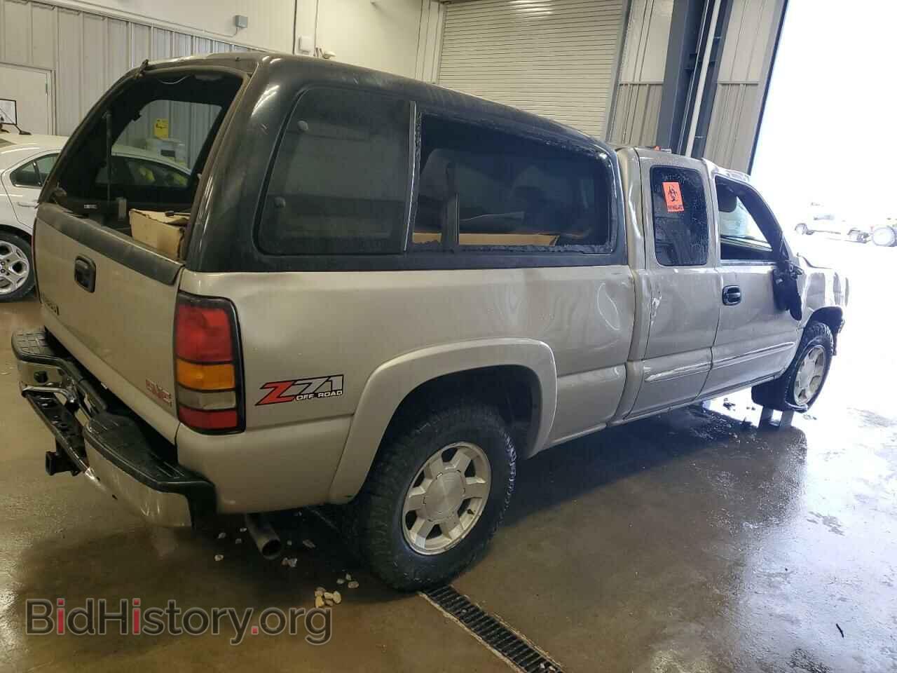 2005 GMC SIERRA - VIN: 1GTEK19B45E158104 - Фото 3