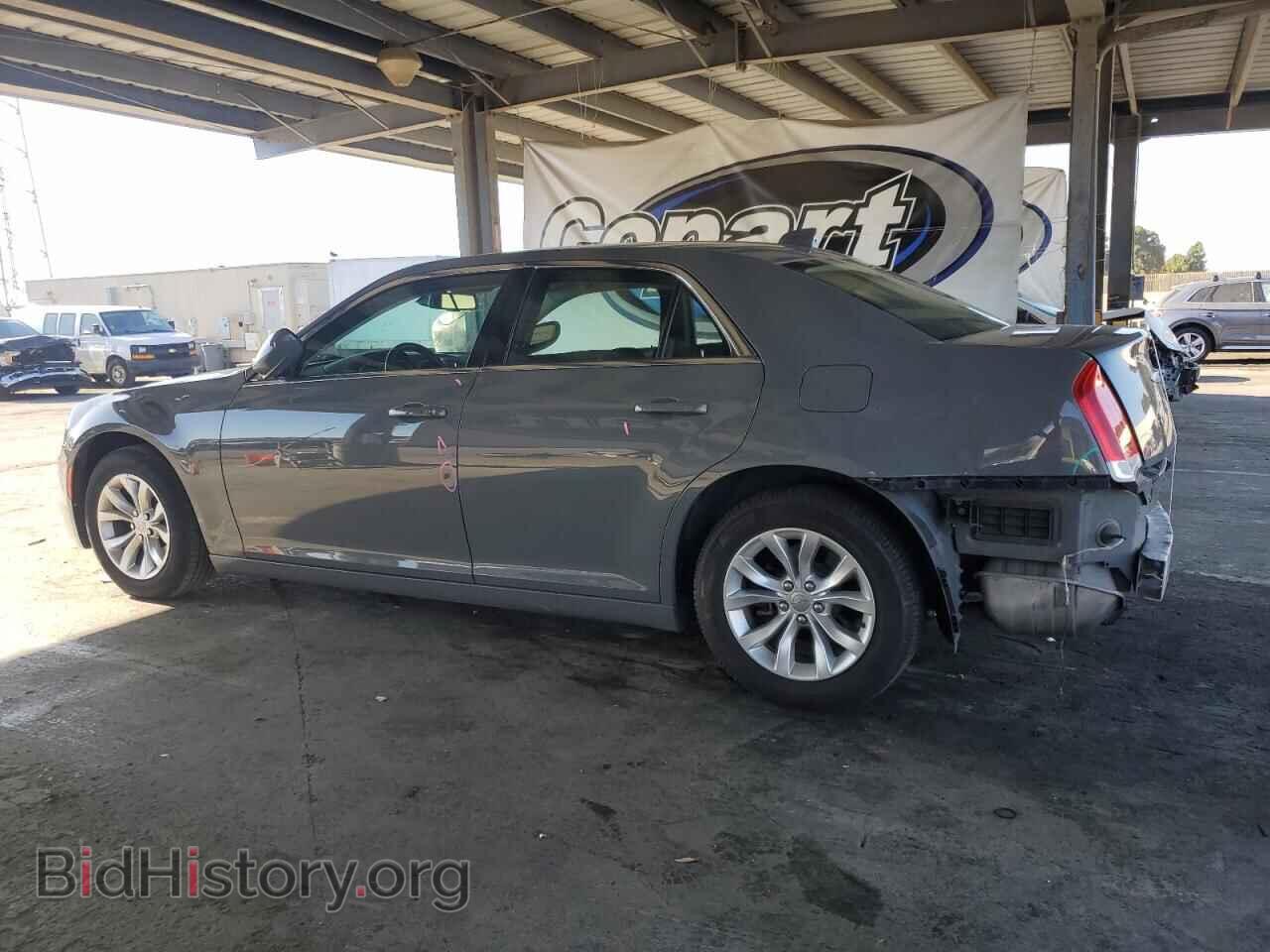 2018 CHRYSLER 300 - VIN: 2C3CCAAG7JH137623 - Фото 2