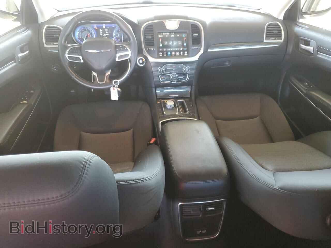 2018 CHRYSLER 300 - VIN: 2C3CCAAG7JH137623 - Фото 8