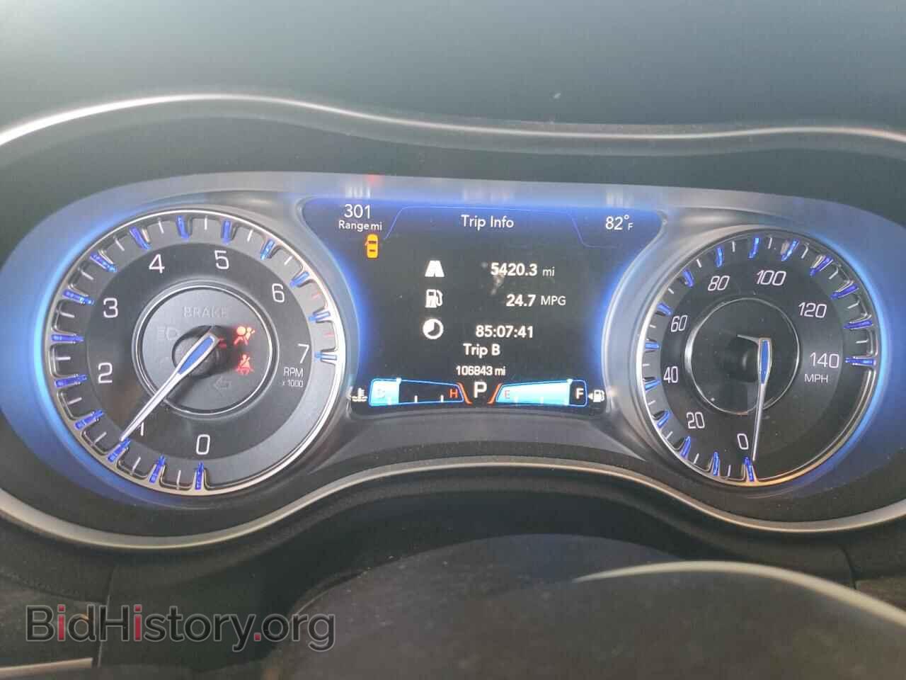 2018 CHRYSLER 300 - VIN: 2C3CCAAG7JH137623 - Фото 9