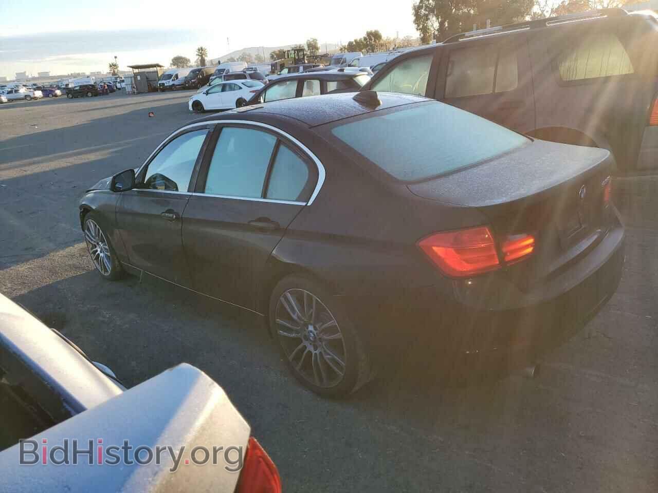 2015 BMW 3 SERIES - VIN: WBA3B1C55F5A06067 - Фото 2