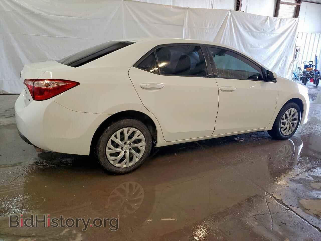 2017 TOYOTA COROLLA - VIN: 5YFBURHE2HP633828 - Фото 3