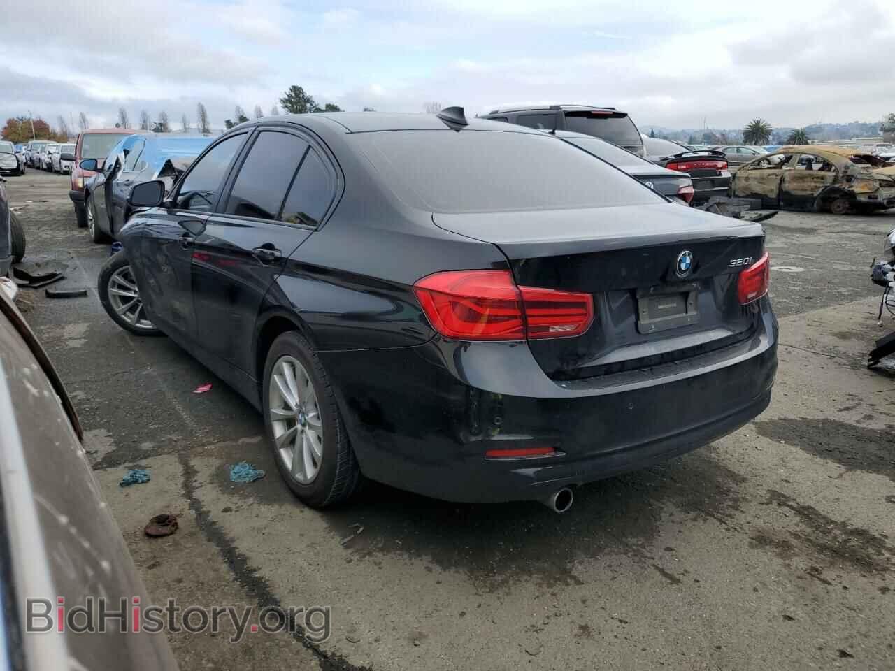 2016 BMW 3 SERIES - VIN: WBA8E1G57GNU11319 - Фото 2