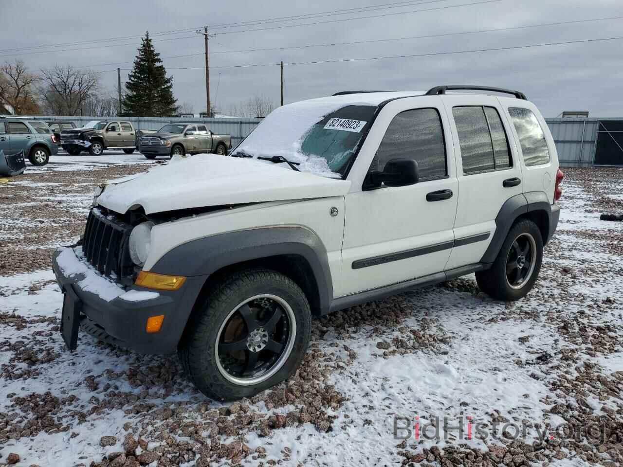 Photo 1J4GL48K96W203665 - JEEP LIBERTY 2006