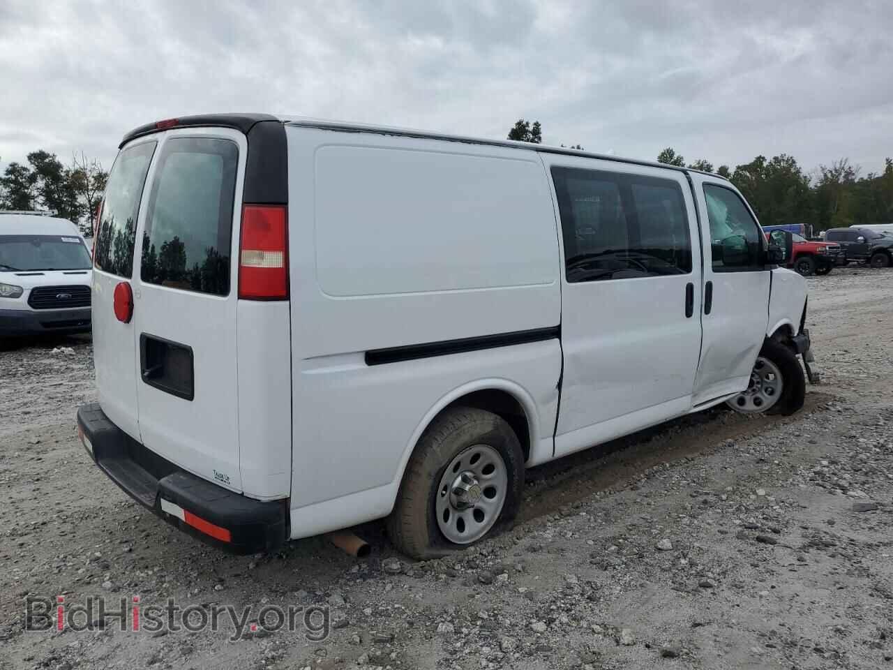 2013 CHEVROLET EXPRESS - VIN: 1GCSGAFX2D1176837 - Фото 3